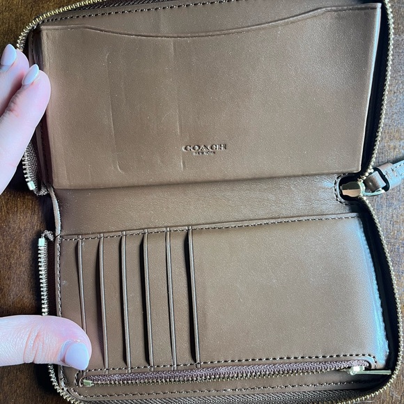 Coach Wristlet - Picture 3 of 3